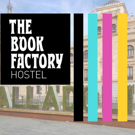 The Book Factory Hostel Вальядолид Экстерьер фото